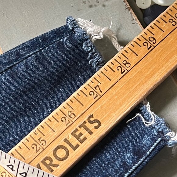 Good American Skinny Jeans Size 4/27 Good Legs Raw Hem Denim Blue Organic Cotton - Picture 10 of 12